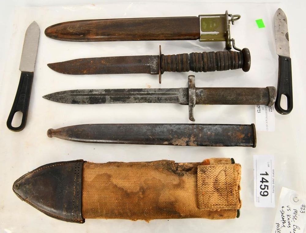 Lot 1459: USN Mark 2 Fighting Knife, Military Bayonet, Scabb