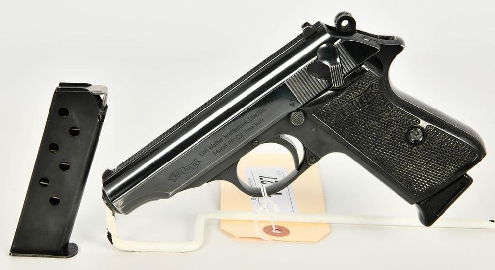 Lot 1527: Walther PP Semi Auto Pistol 9MM Kurz .380 ACP
