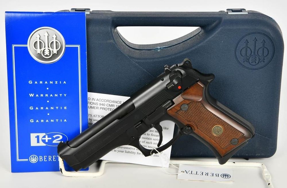 Lot 1557: Beretta 92FS Compact Semi Auto Service Pistol 9MM