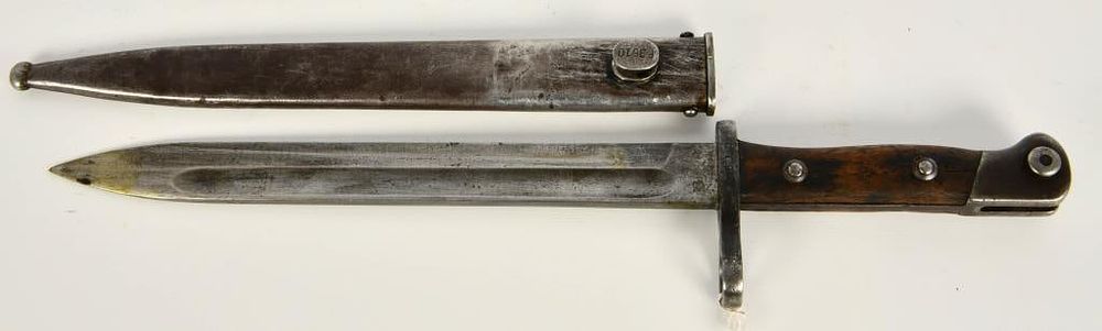 Lot 1586: 1895 Chilean Mauser Knife/ Bayonet w/matching #