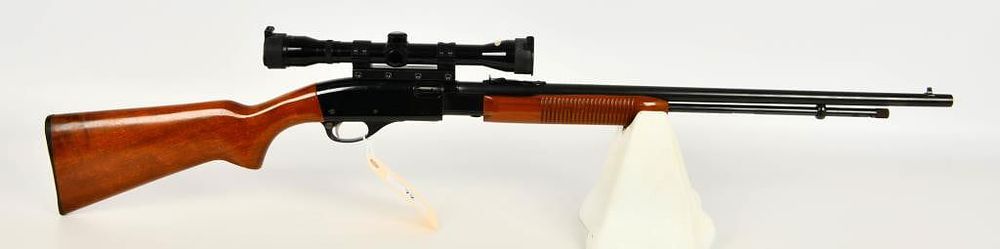 Lot 72: Remington Fieldmaster Model 572 Rifle .22 LR