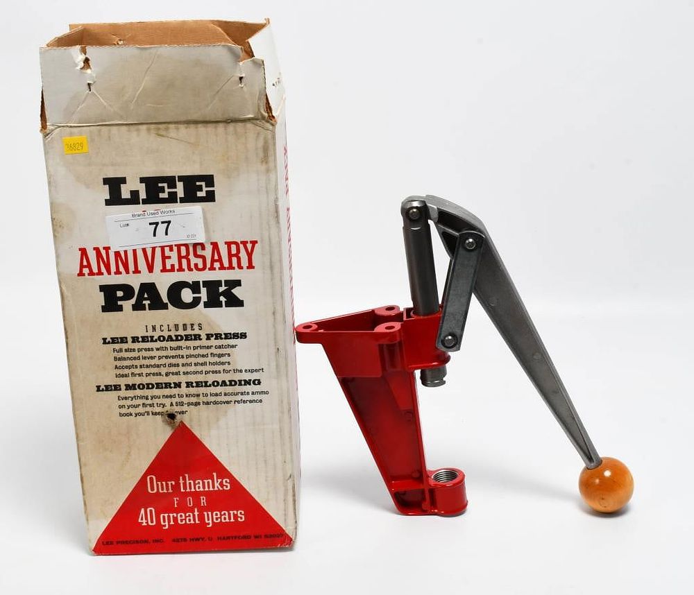 Lot 77: Lee Reloading Press Full Size