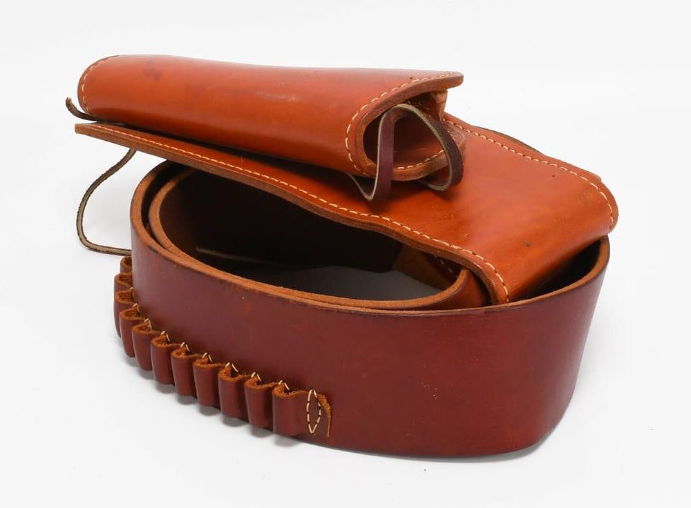 Lot 95: Hunter Buscadero Ammo Belt with Holster