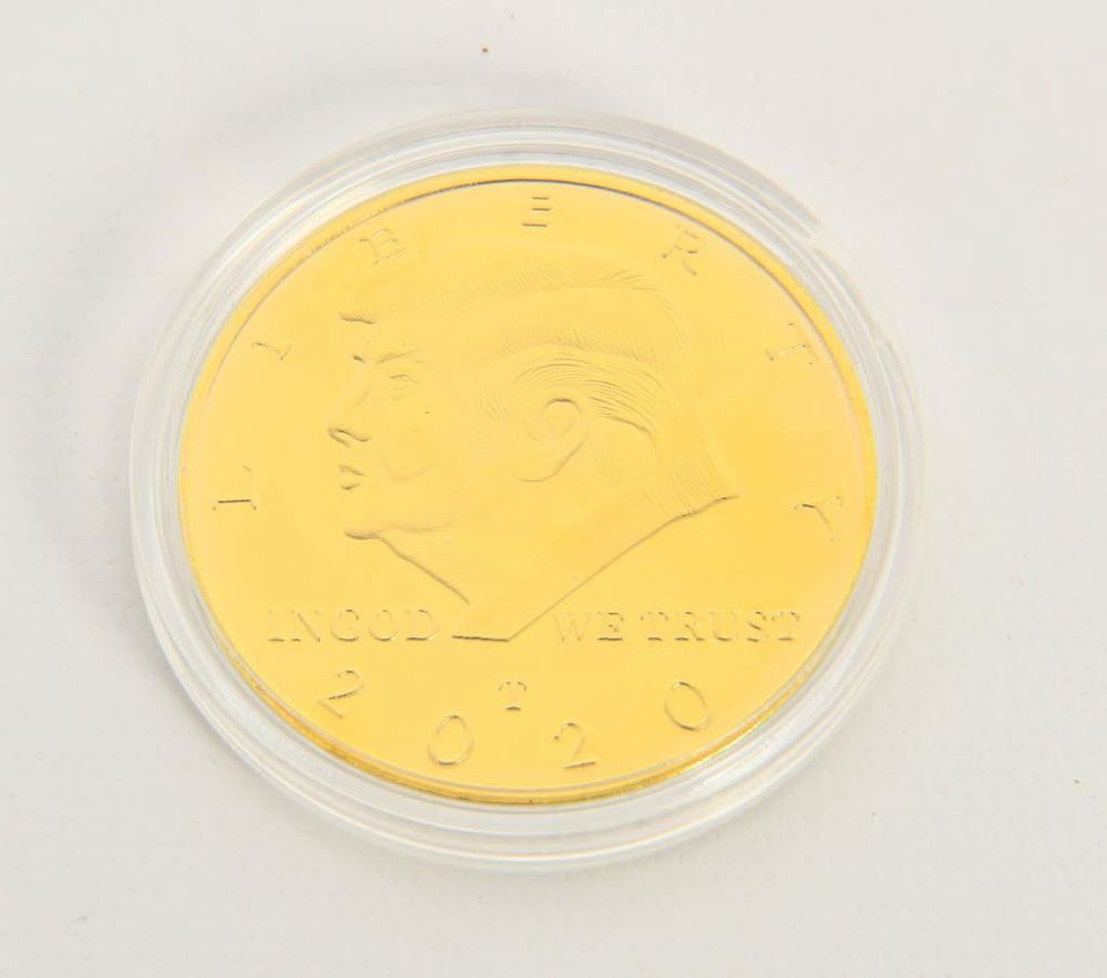 Lot 230: 2020 President Trump Commemorative Coin