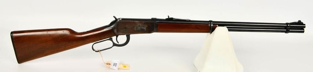 Lot 253: Winchester Model 94 Lever Action Carbine .30-30