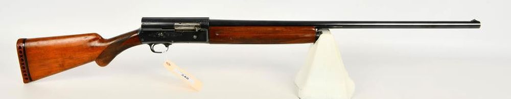 Lot 348: Belgium Browning Auto 5 Shotgun 12 Gauge