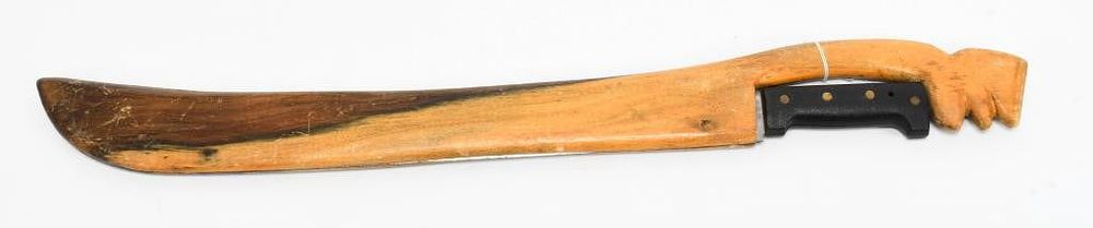 Lot 416: Vintage Gavilan 27" Machete With Wood Sheath