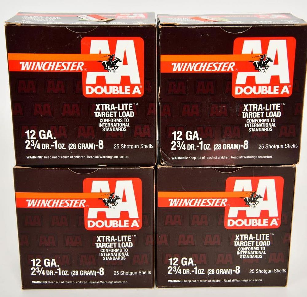 Lot 421: 100 Winchester AA Light Target Load 12 Gauge