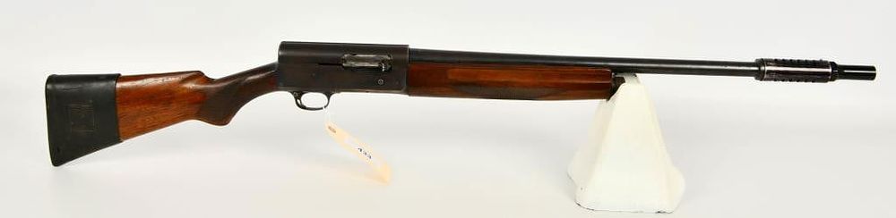 Lot 433: Savage Arms Model 720 Auto 12 Gauge Shotgun