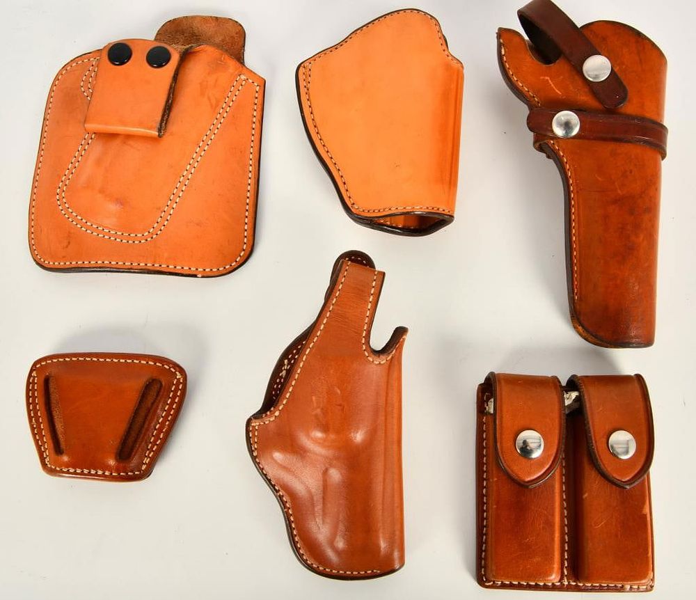 Lot 641: (5) various Leather holsters & 1 Leather Mag Pouch