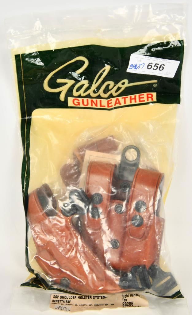 Lot 656: Galco Gunleather SS2 Shoulder Holster System