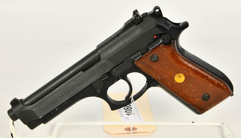 Lot 1086: Taurus PT 99 AF 9MM Semi Auto Pistol
