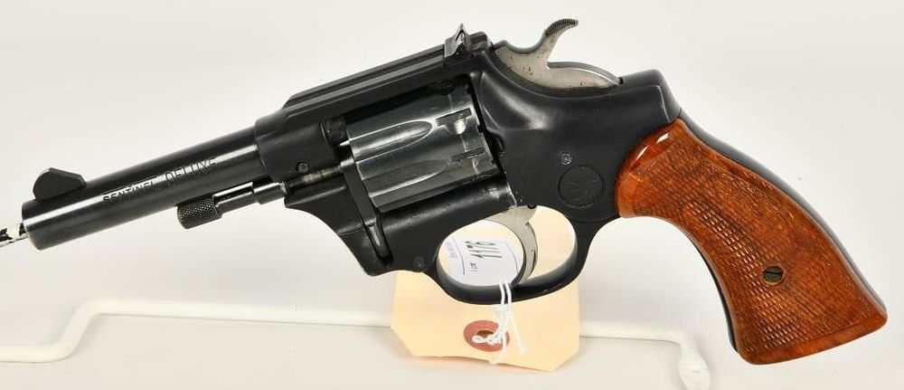 Lot 1176: High Standard Sentinel Deluxe R-107 9 Shot