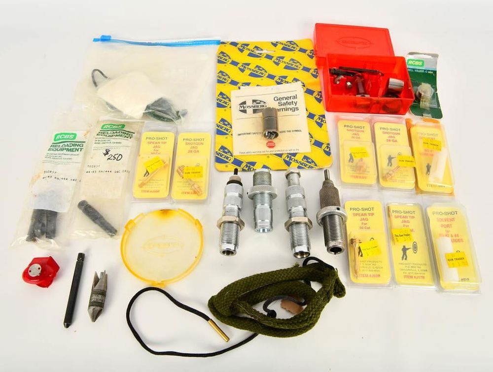 Lot 1211: Reloading accessories; Dies,Jags,screws&more