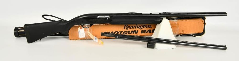 Lot 1267: Remington Model 1100 Semi Auto 12 Ga Shotgun