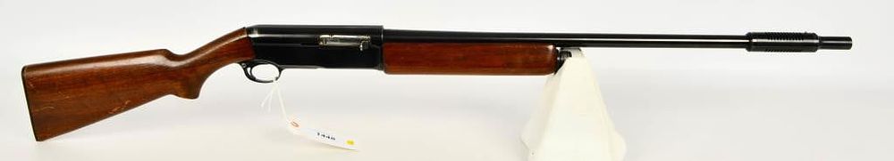 Lot 1448: Rare Winchester Model 40 Semi Auto Shotgun 12 Ga