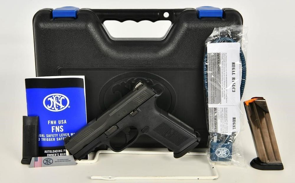 Lot 261: FN FNS-9 Semi Auto Pistol 9MM