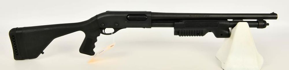 Lot 280: Remington 870 Tactical Shotgun W/ Streamlight