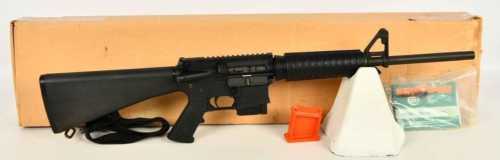 Lot 390: Colt Match Target Competition HBAR II Rifle .223
