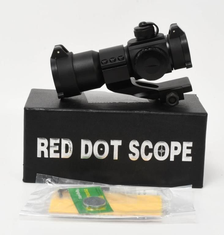 Lot 605: New In Box Pinty Red & Green Dot Scope