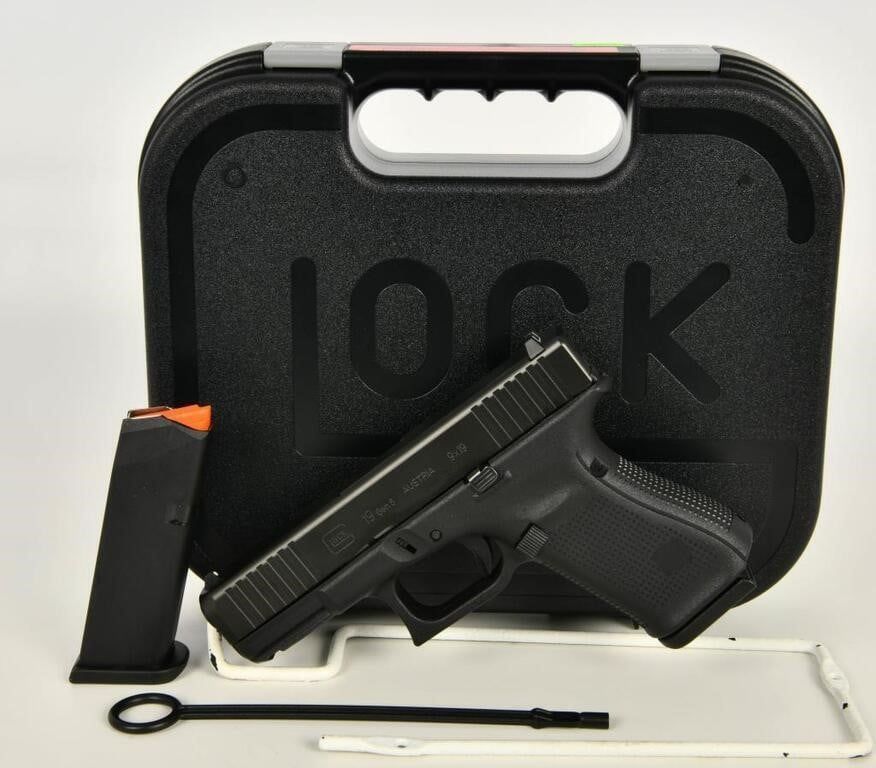 Lot 1224: NEW Glock G19 Gen5 Compact Semi Auto 9mm Pistol