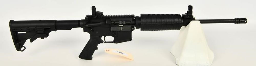 Lot 1233: Stag Arms STAG-15 Semi Auto Rifle 5.56 NATO