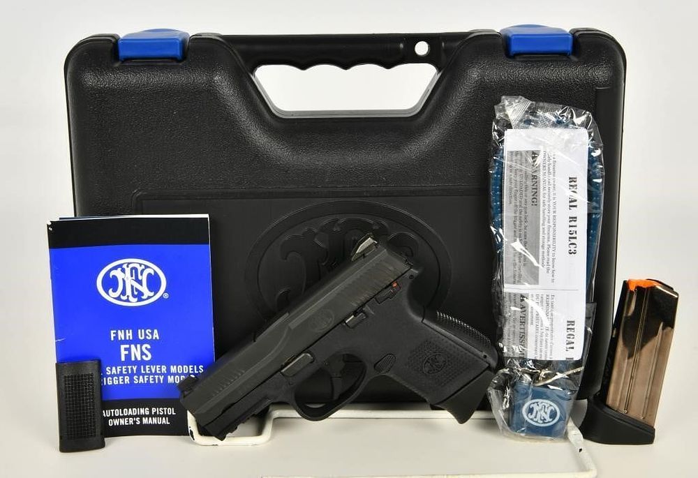 Lot 1260: FN FNS-9 Compact Semi Auto Pistol 9mm Luger