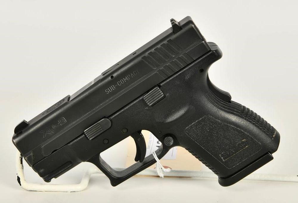 Lot 1324: Springfield XD-9 Sub Compact Semi Auto Pistol 9MM