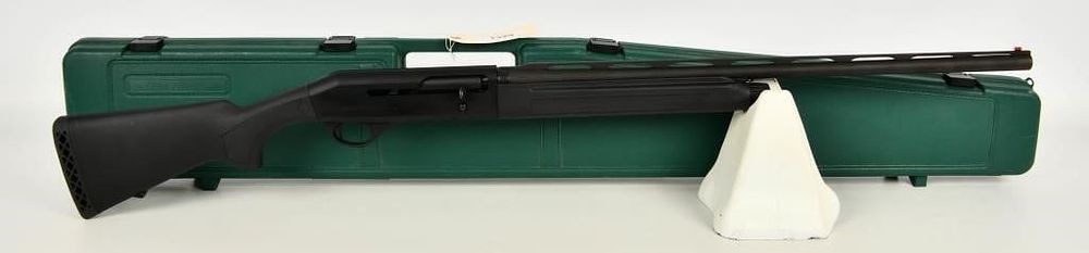 Lot 1329: Stoeger M3020 Semi Auto Shotgun 20 Gauge