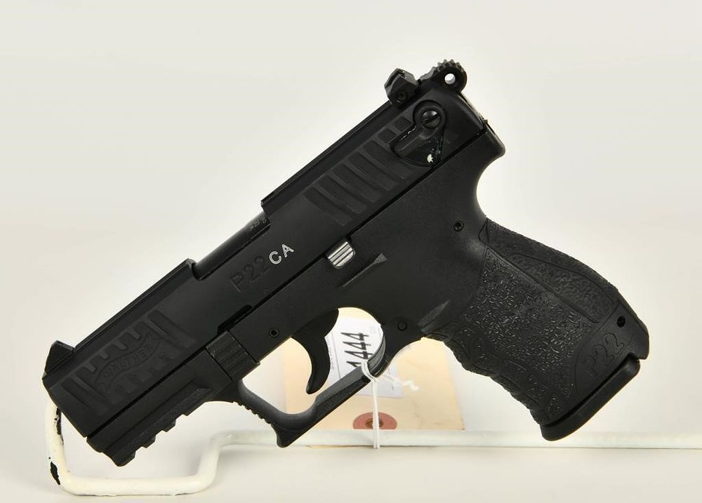 Lot 1444: Walther P22CA  Semi Auto Pistol .22 LR