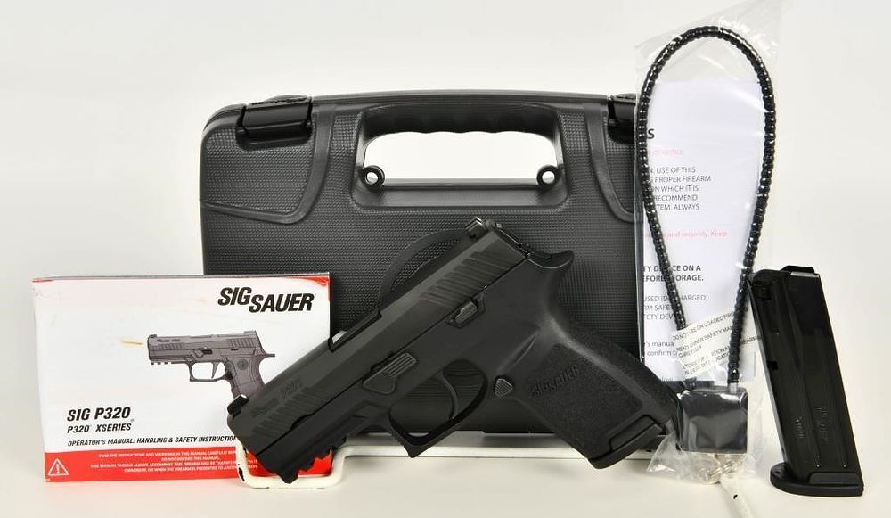 Lot 1530: SIG Sauer P320 Nitron Compact 9mm Pistol