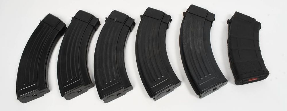 Lot 1547: 6 30 Round AK-47 Magazines