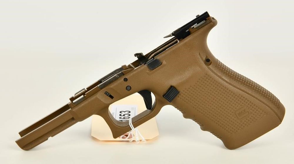 Lot 1653: Glock 20SF / 21 SF Frame