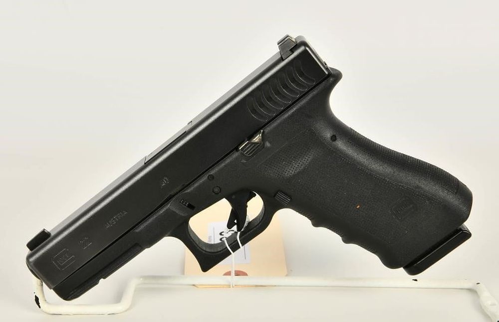 Lot 1683: Department Marked Glock 22 Semi Auto Pistol .40