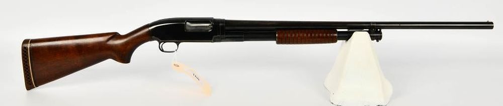 Lot 160: Winchester Model 1912 Pump Action 16 Gauge Shotgun