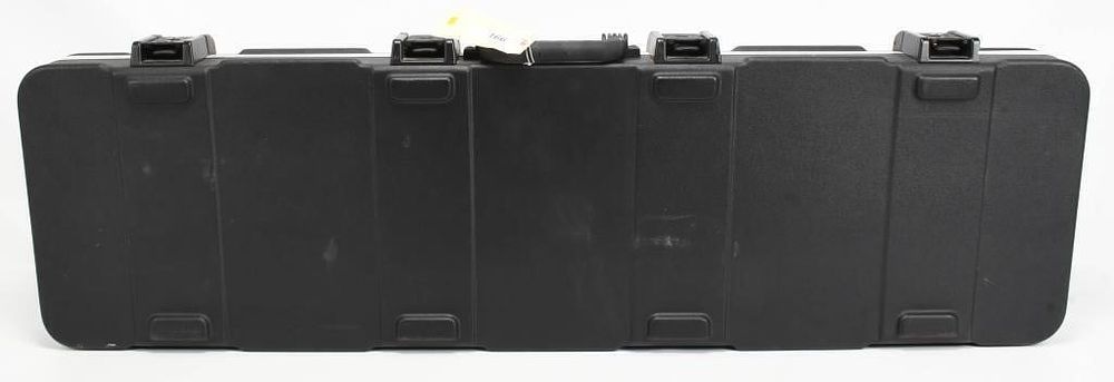 Lot 166: SKB Freedom Rifle/Shotgun Locking Hard Case