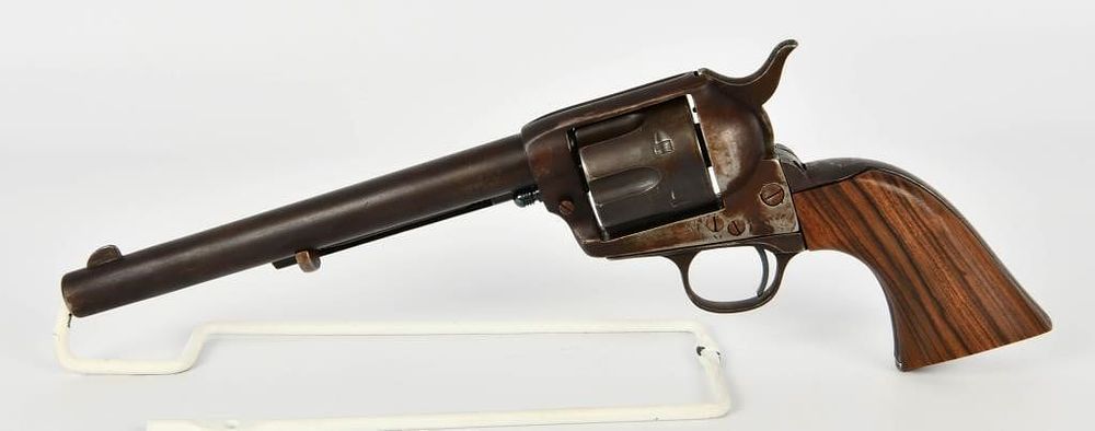 Lot 210: Colt Single Action Army .32-20 WCF Revolver