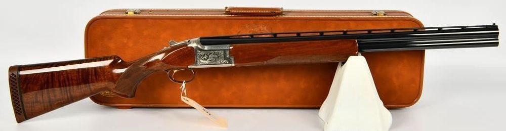 Lot 237: Engraved Browning Deluxe Citori Shotgun 12 Gauge