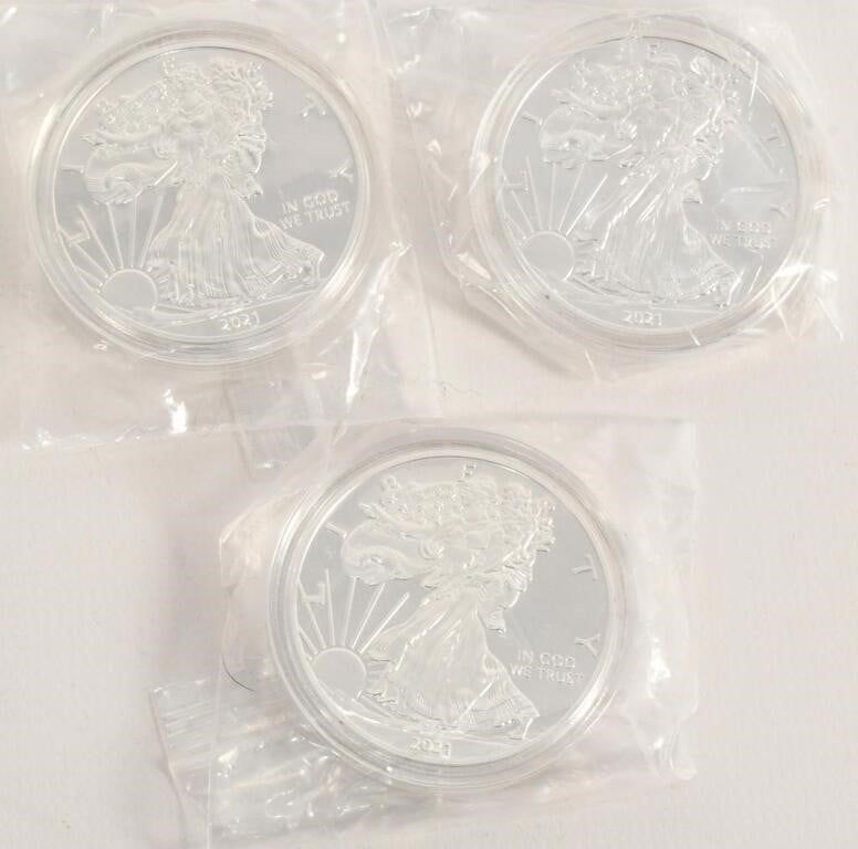 Lot 307: 3 Uncirculated Silver Eagle 1 Oz Coins