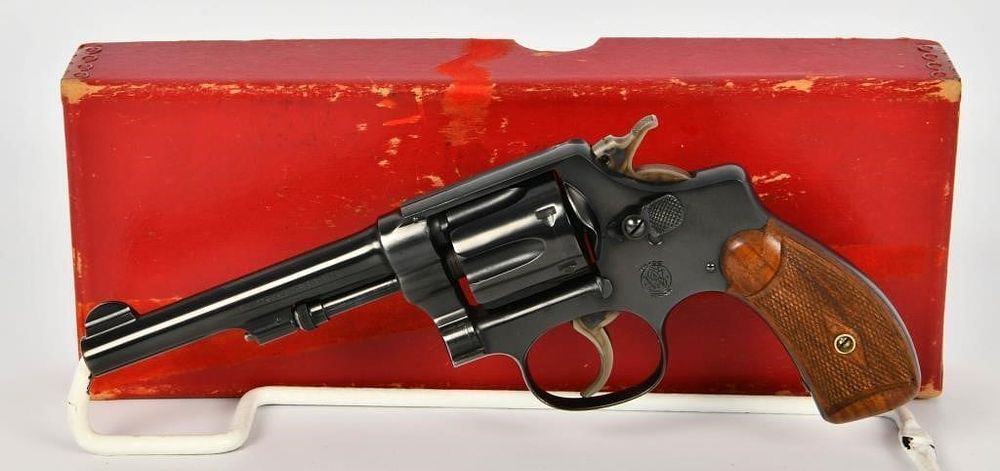 Lot 582: Mint Boxed Smith & Wesson Hand Ejector .32 Long