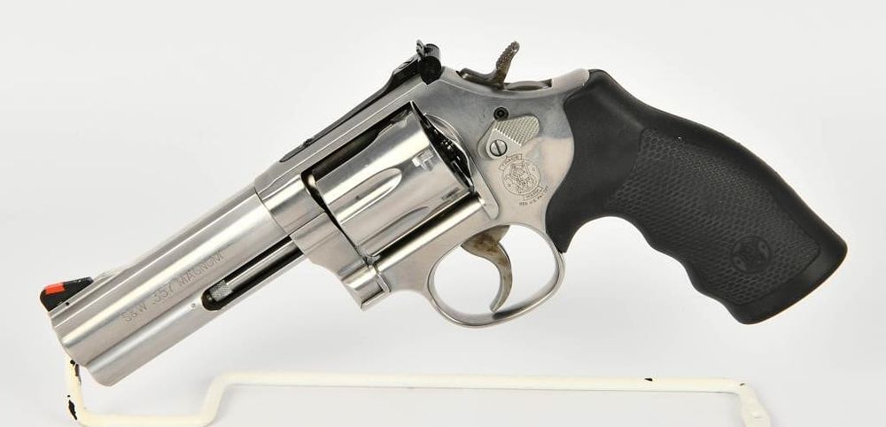 Lot 660: Stainless S&W 686-6 Revolver .357 Magnum 7 Shot