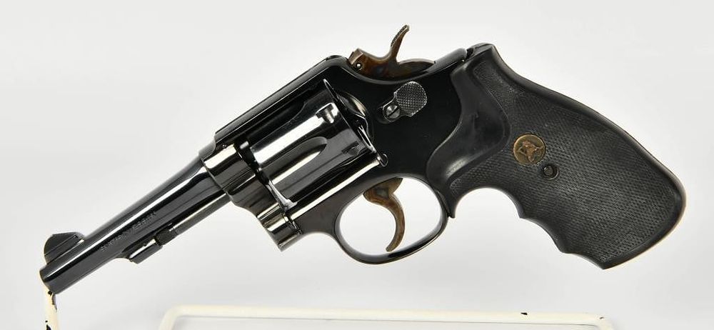 Lot 690: Smith & Wesson Model 10-7 Revolver .38 S&W SPL
