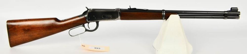 Lot 693: Pre-64 Winchester Model 1894 Carbine .30 WCF