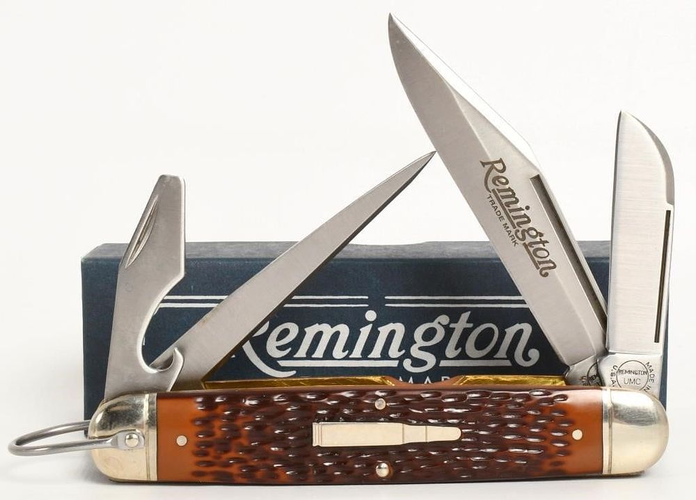 Lot 1060: Collector Remington R4243 "Camp" Bullet Knife