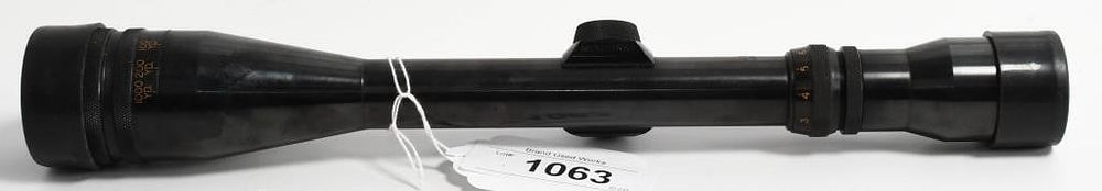 Lot 1063: Vintage Weaver V9-II Riflescope