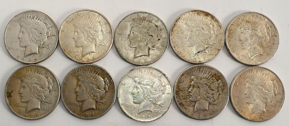 Lot 1066: 10 Liberty Silver Peace Dollar Coins