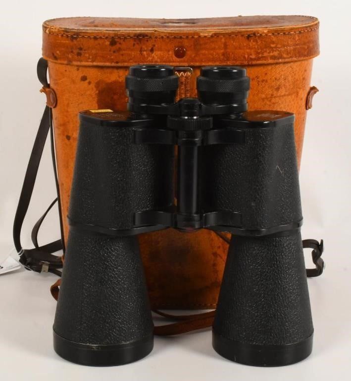 Lot 1093: Vintage Pair Of United 15x65 Field 4 Binoculars