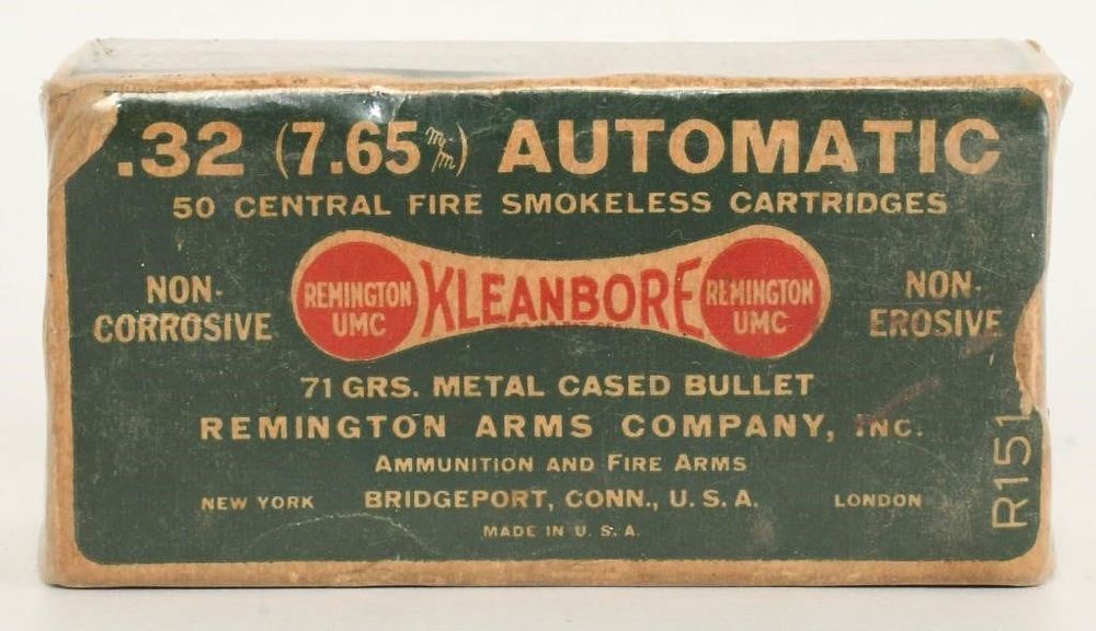Lot 1163: Collector Box of Remington UMC .32 Automatic