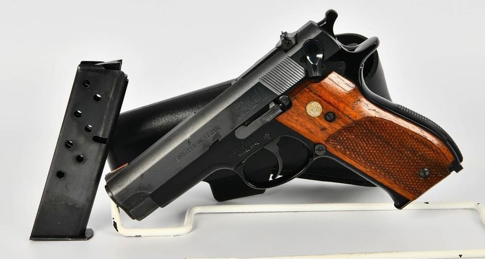 Lot 1197: Smith & Wesson Model 39-2 9MM Pistol