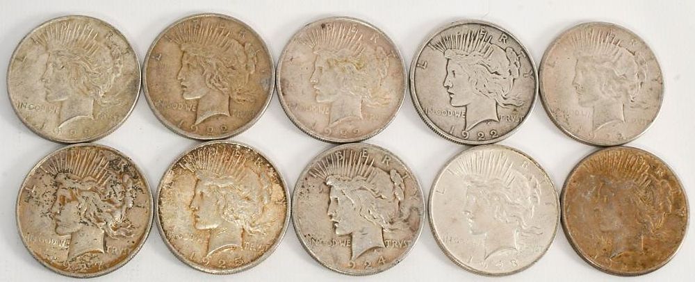 Lot 1246: 10 Liberty Silver Peace Dollar Coins